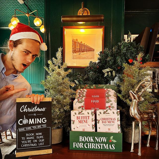 #greenekingchristmas Instagram Tag, view posts, story, photos and videos